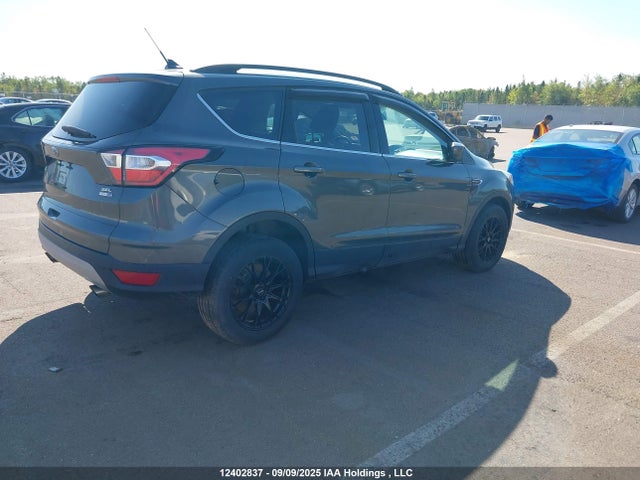 1FMCU9HD4JUB88394 Ford ESCAPE SEL