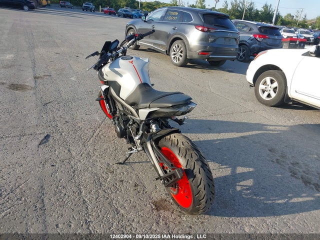 JYARN53N0KA001557 Yamaha 2019