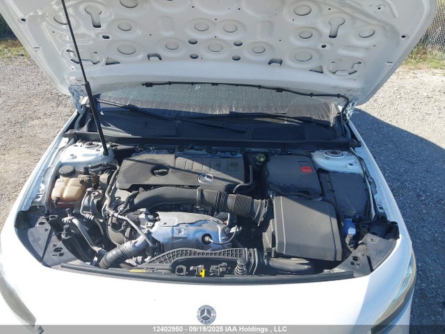 WDD3G4FBXKW001073 Mercedes-Benz m260