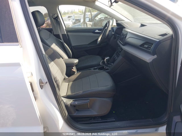 3VVLX7B26NM084752 Volkswagen tsi