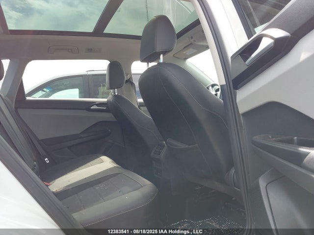 3VVLX7B26NM084752 Volkswagen tsi