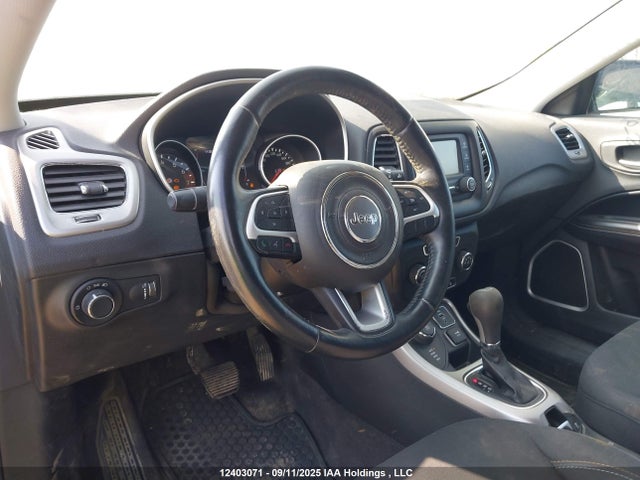 3C4NJDAB4JT139319 Jeep Compass