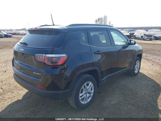 3C4NJDAB4JT139319 Jeep Compass