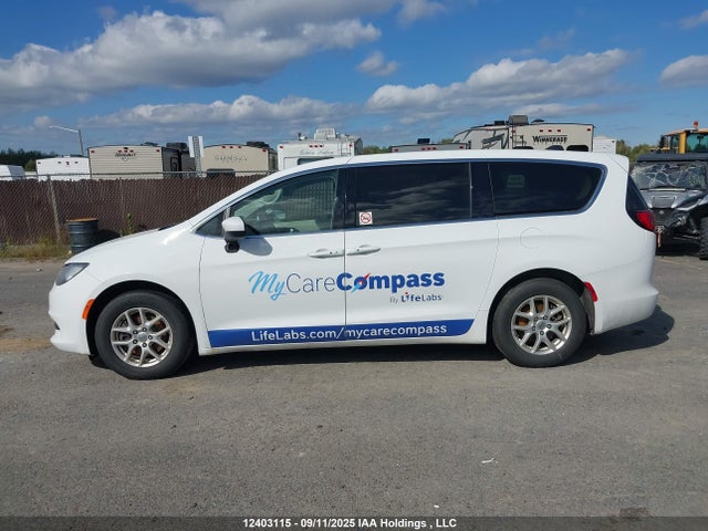 Chrysler Grand Caravan Sxt 2022 2C4RC1ZG9NR126231 Image 14