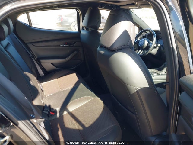 JM1BPBMM9R1717971 Mazda pyukd