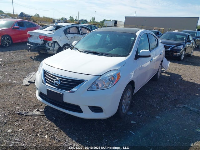 Nissan 2014 2014 3N1CN7AP1EL813850 Image 2