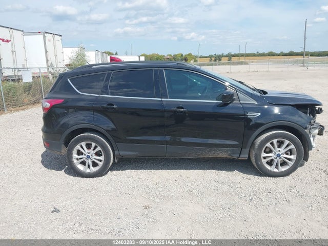 1FMCU9G94HUB70503 Ford 2017