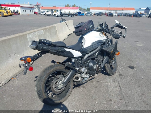 JYARN37N6HA001103 Yamaha FJ09