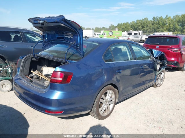 3VWL07AJ9GM392302 Volkswagen 2016