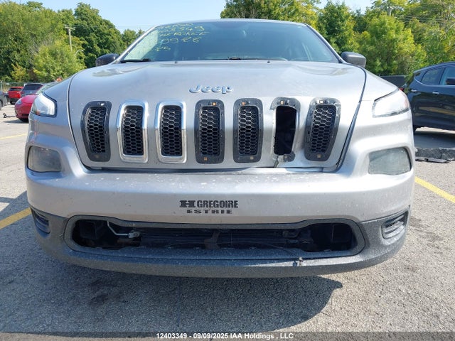1C4PJLAB8FW559928 Jeep 2015