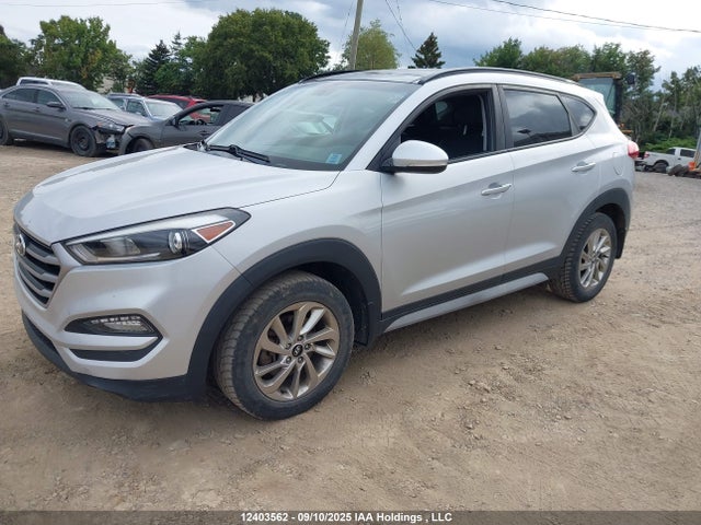 KM8J3CA43HU541851 Hyundai TUCSON SE
