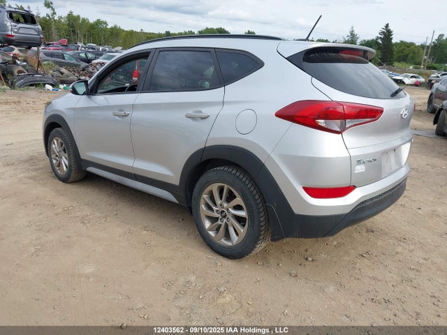 KM8J3CA43HU541851 Hyundai TUCSON SE