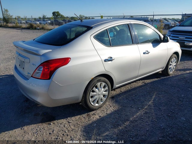 Nissan 2014 2014 3N1CN7AP6EL824049 Image 4