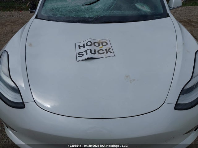 5YJ3E1EA4LF720946 Tesla MODEL 3