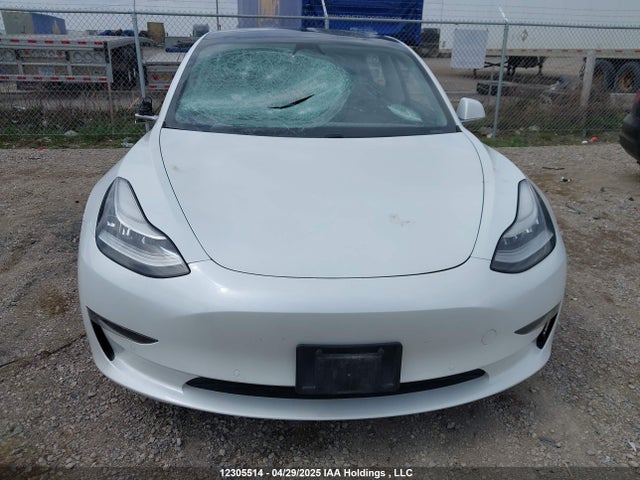 5YJ3E1EA4LF720946 Tesla MODEL 3