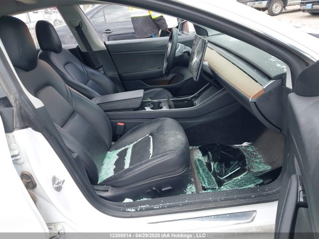 5YJ3E1EA4LF720946 Tesla MODEL 3