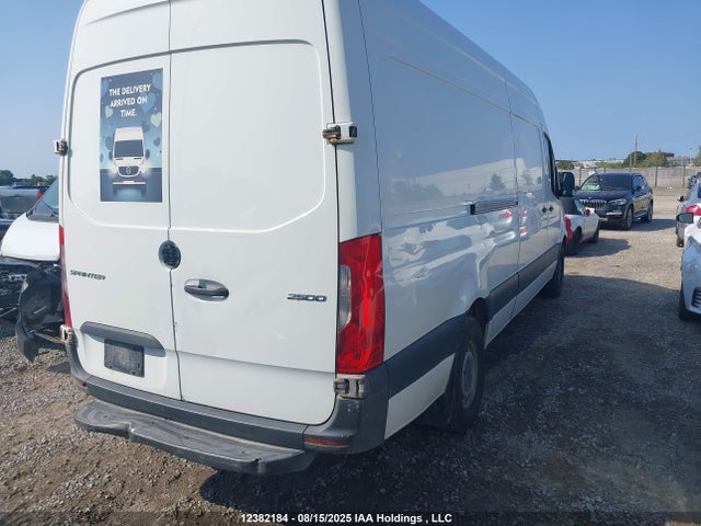 WD3BF1CDXKP086515 Mercedes-Benz om 642 with brake assist