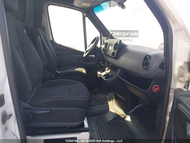 WD3BF1CDXKP086515 Mercedes-Benz om 642 with brake assist