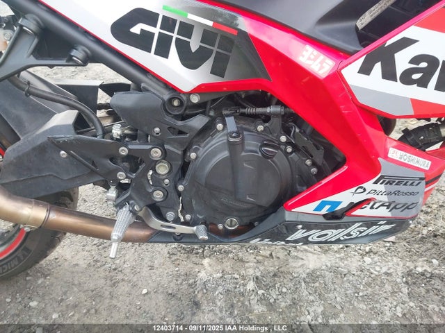 JKAEXKG10LDA77134 Kawasaki Ninja 400