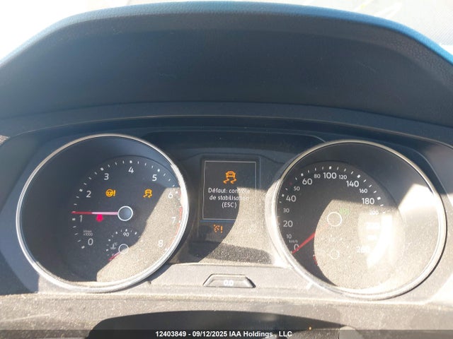 3VV2B7AX7JM087600 Volkswagen Tiguan
