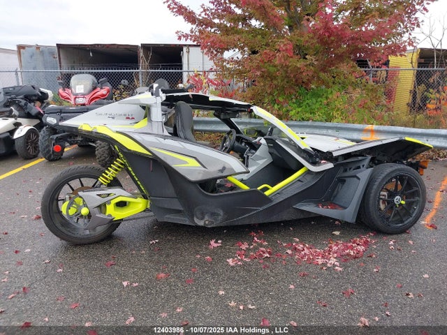Polaris Slingshot 2018 57XAARFA9J8126521 Image 15