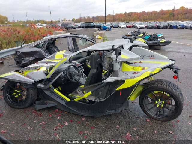 Polaris Slingshot 2018 57XAARFA9J8126521 Image 16