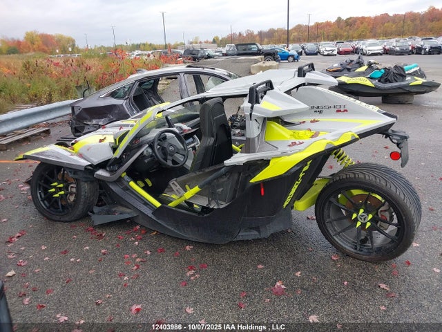 Polaris Slingshot 2018 57XAARFA9J8126521 Image 19