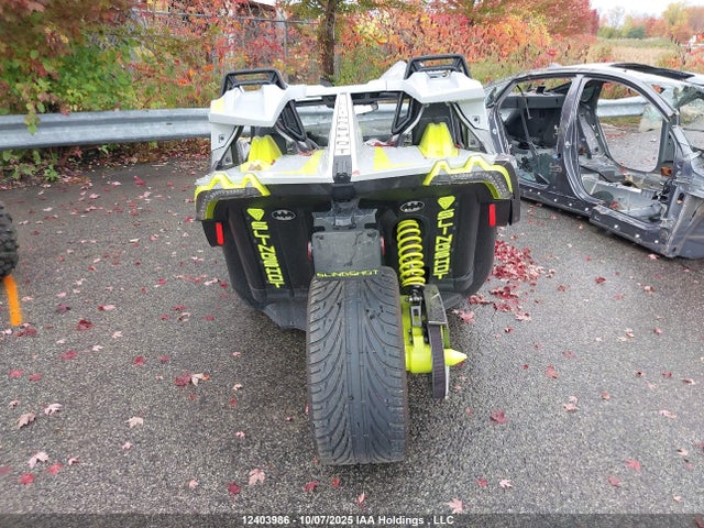 Polaris Slingshot 2018 57XAARFA9J8126521 Image 6