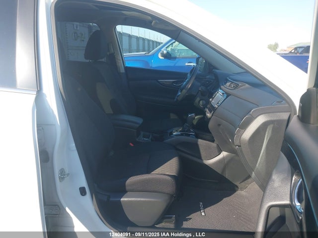5N1AT2MV0HC892401 Nissan Rogue