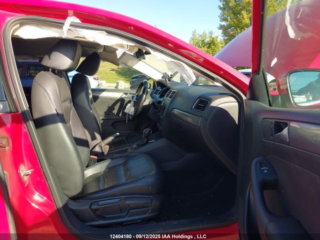 3VWL07AJXGM236110 Volkswagen 2016