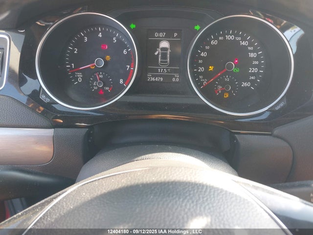 3VWL07AJXGM236110 Volkswagen 2016