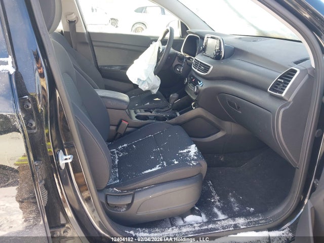 KM8J2CA49KU032602 Hyundai TUCSON SE