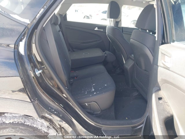 KM8J2CA49KU032602 Hyundai TUCSON SE