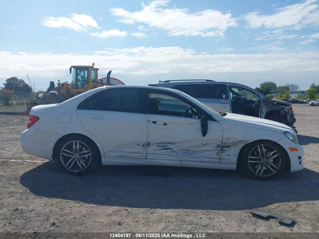 WDDGF8AB1EA960284 Mercedes-Benz C-Class