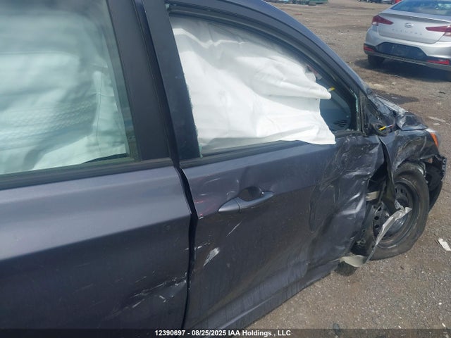 KMHCT5AE9HU330974 Hyundai Accent