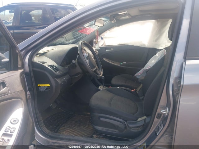 KMHCT5AE9HU330974 Hyundai Accent