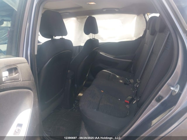 KMHCT5AE9HU330974 Hyundai Accent