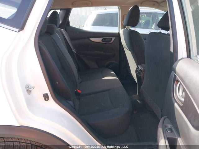 JN1BJ1CP6HW013352 Nissan 2017