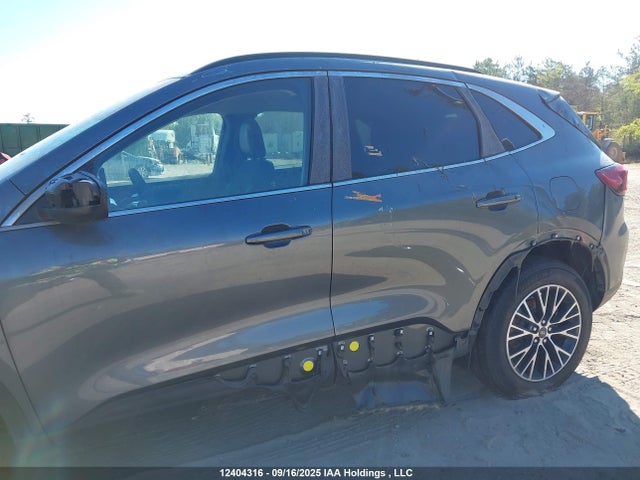1FMCU0E18SUA74566 Ford dura pfi atk