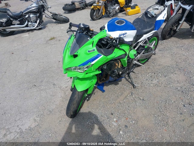 ML5ZXCS12RDA27052 Kawasaki Ninja Zx-4rr