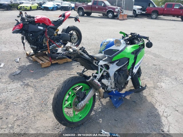 ML5ZXCS12RDA27052 Kawasaki Ninja Zx-4rr