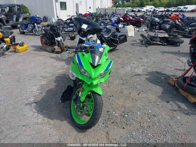 ML5ZXCS12RDA27052 Kawasaki Ninja Zx-4rr