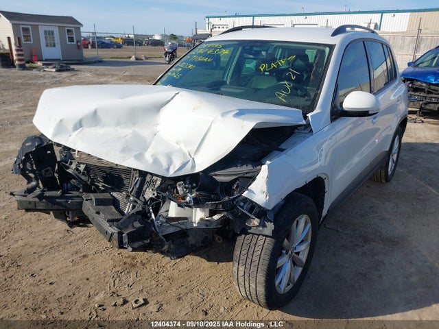 WVGNV7AX6HK023340 Volkswagen Tiguan