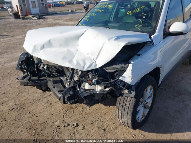 WVGNV7AX6HK023340 Volkswagen Tiguan