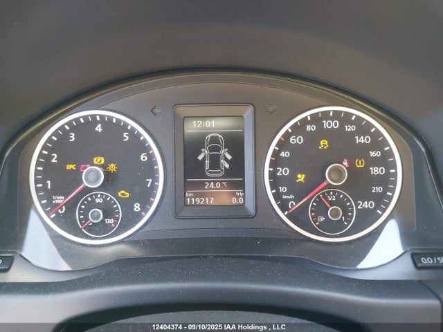 WVGNV7AX6HK023340 Volkswagen Tiguan