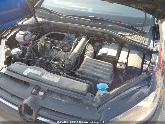 3VWG57AU6KM011883 Volkswagen Golf