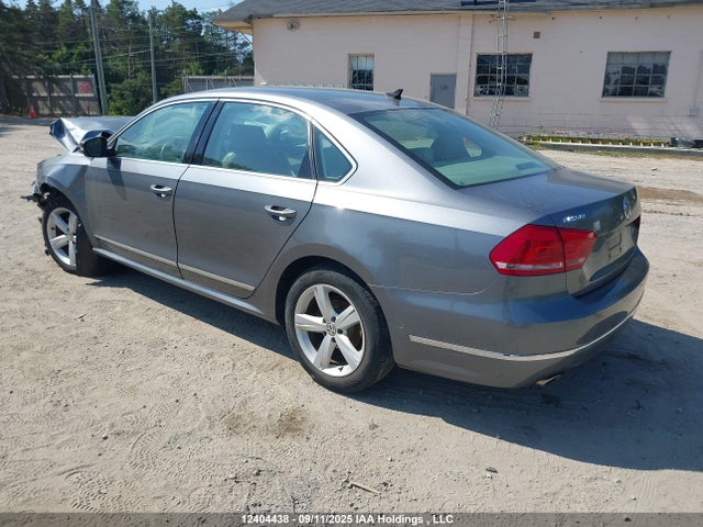 1VWBV7A32FC054741 Volkswagen Passat