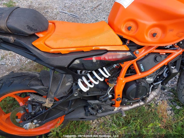KTM 2024 2024 MD2JPJ400RN240417 Image 15