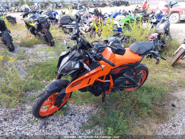 KTM 2024 2024 MD2JPJ400RN240417 Image 2
