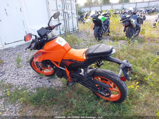 KTM 2024 2024 MD2JPJ400RN240417 Image 3